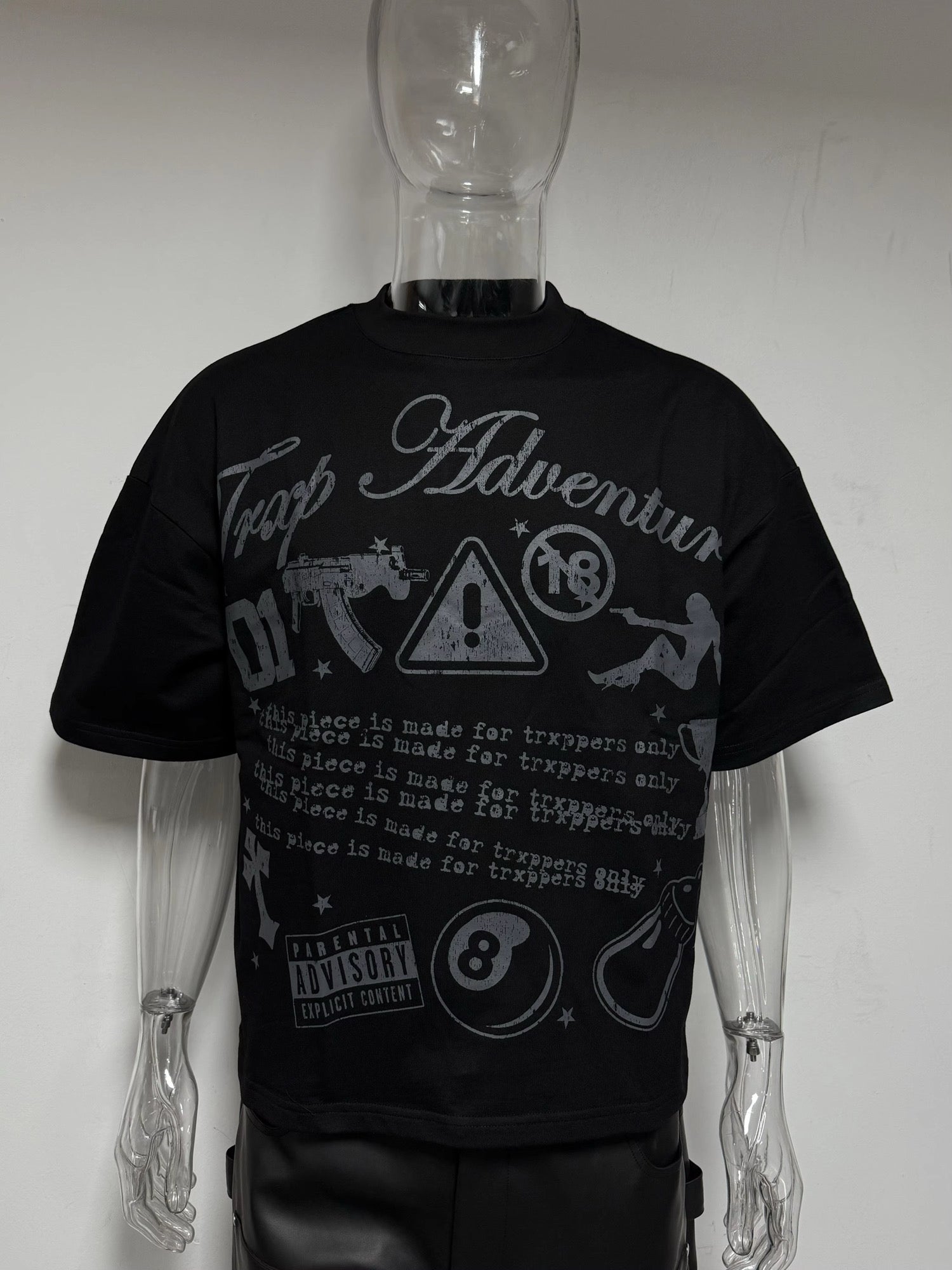 BLACK OUT TRXPPER TEE